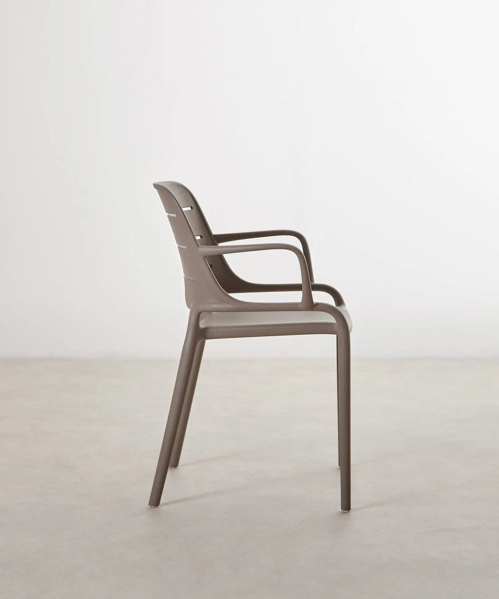 Silla de Polipropileno con Reposabrazos Mila