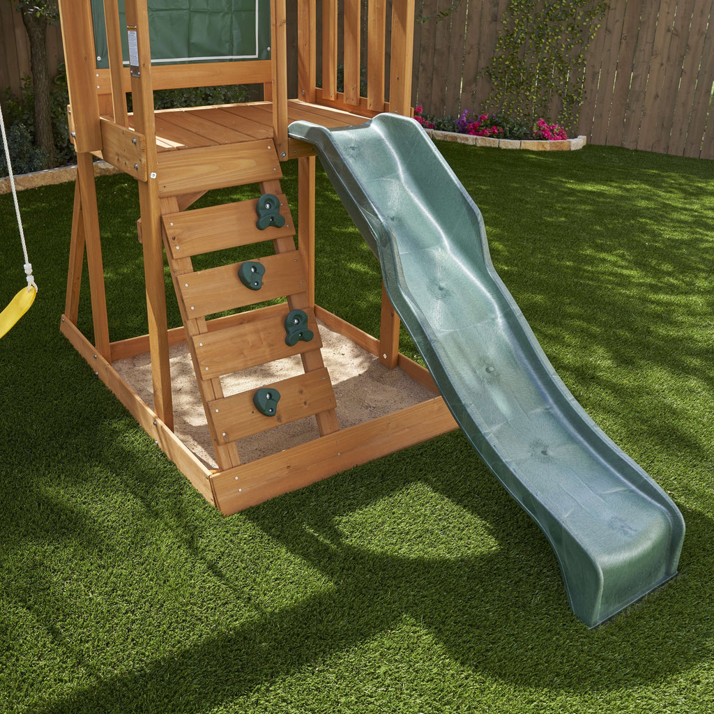 Juego de Patio KidKraft Ainsley de Madera con Resbaladilla y Muro de Escalada