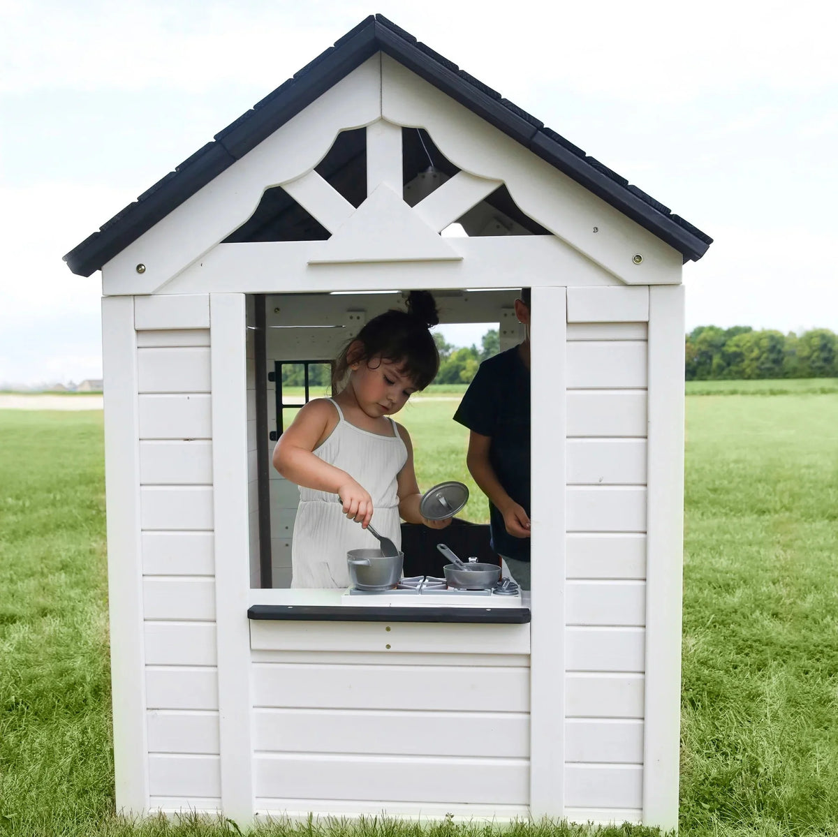 Casita de Juegos Backyard Discovery Sweetwater – Blanca