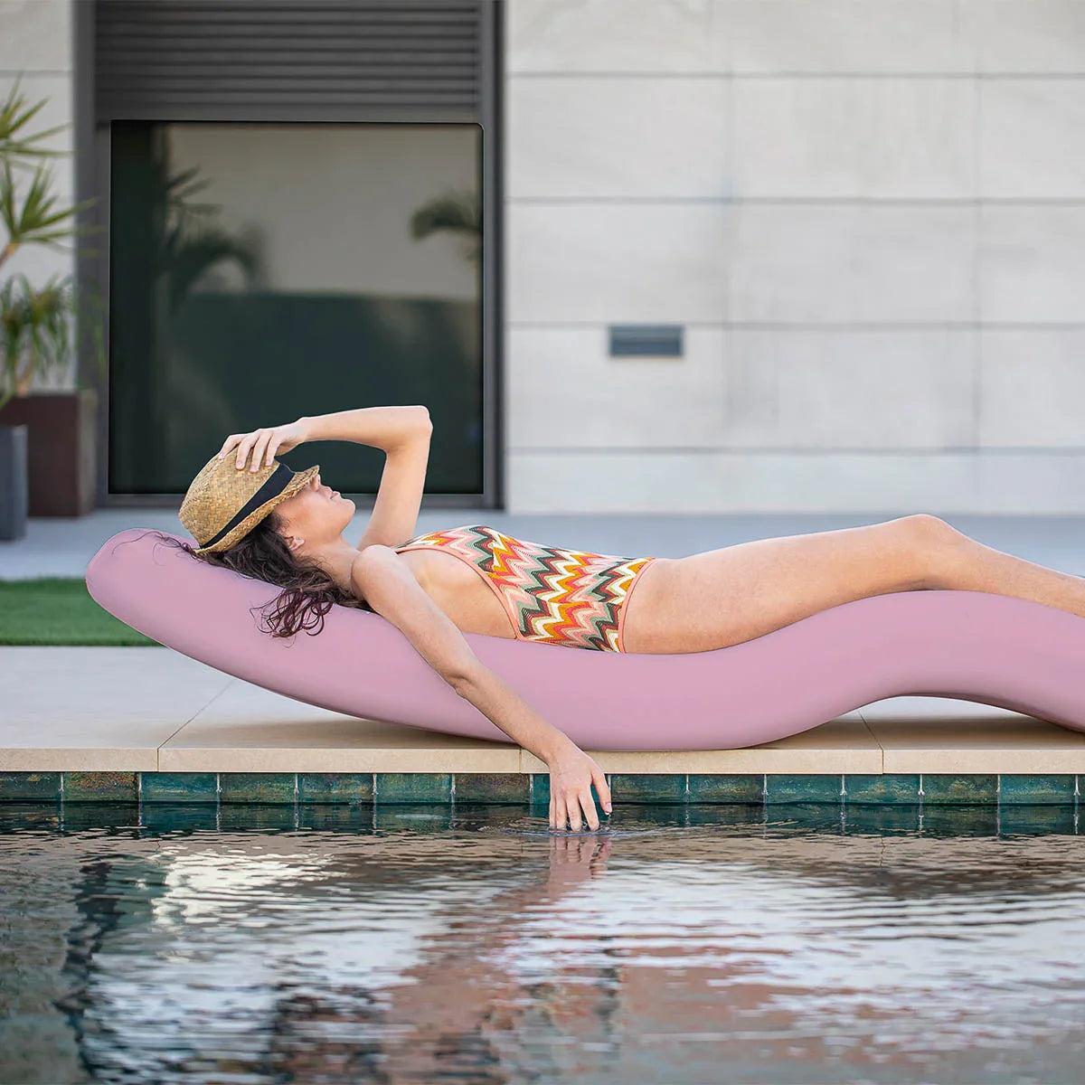 Tumbona Rasa para casas, piscinas, hoteles y beach club