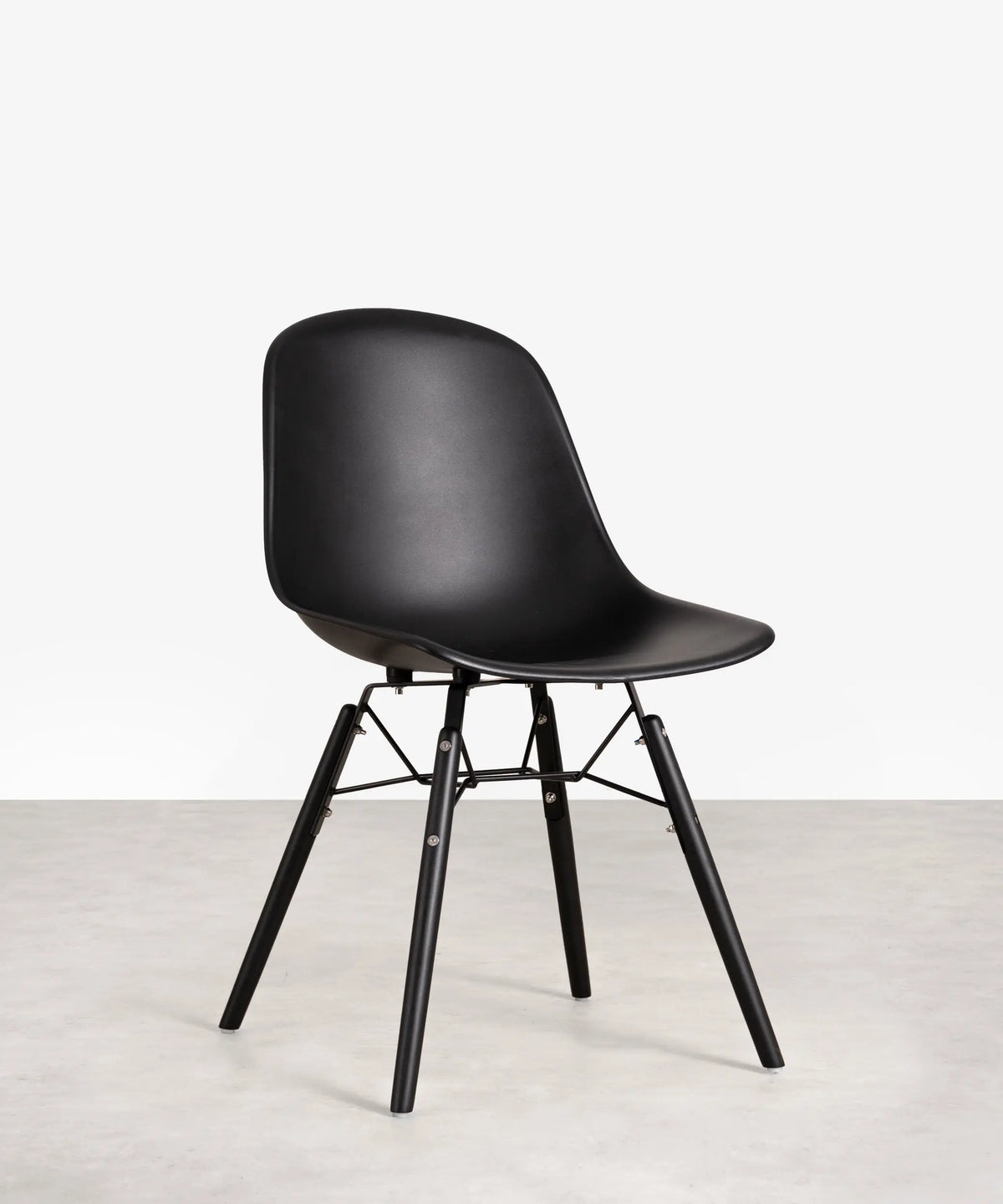 Silla de Polipropileno y Madera Elon