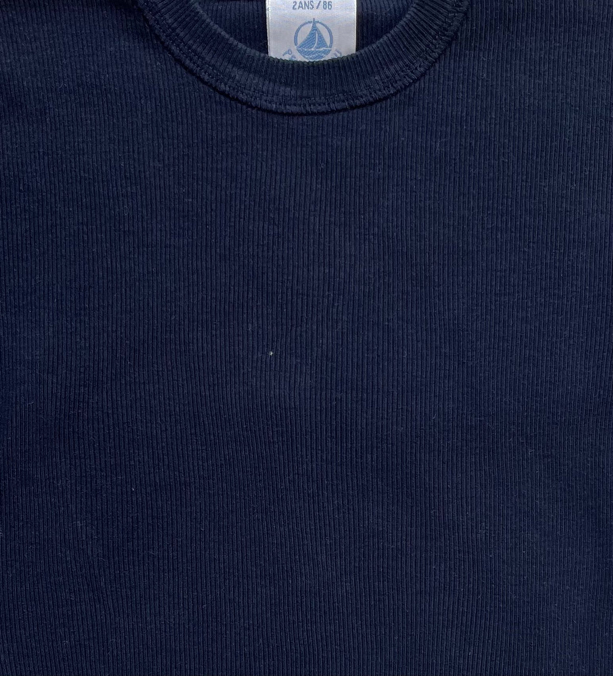 2A - Tshirt bleu marine à côtes
