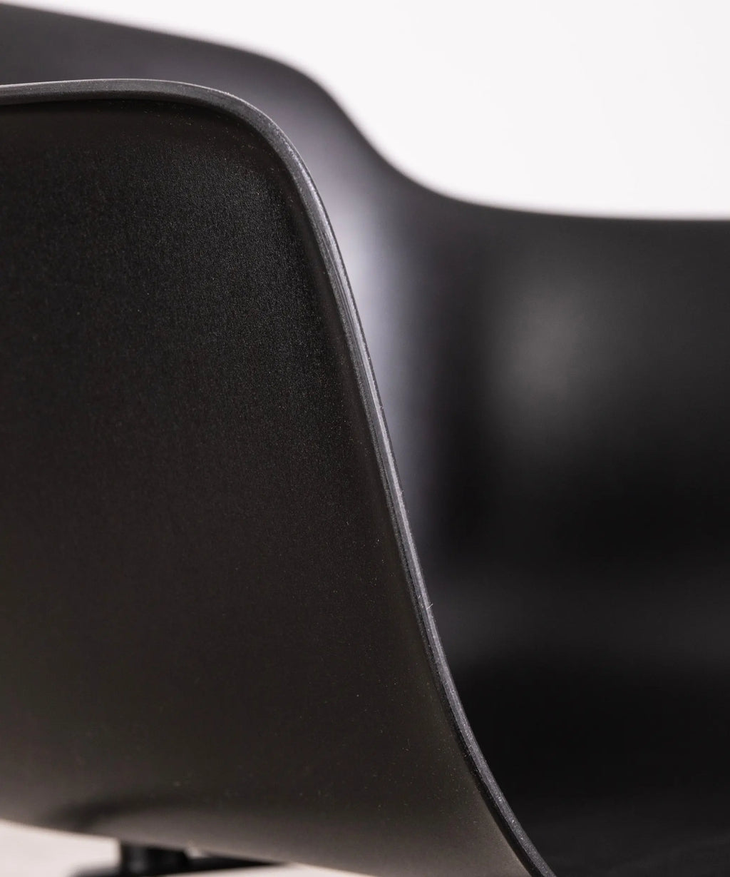 Silla de Polipropileno y Madera Elon Arms