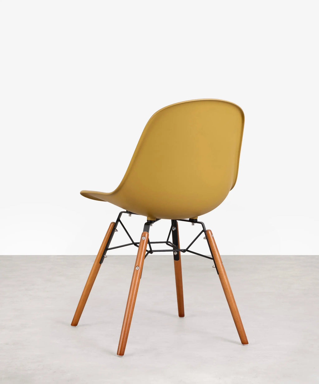 Silla de Polipropileno y Madera Elon