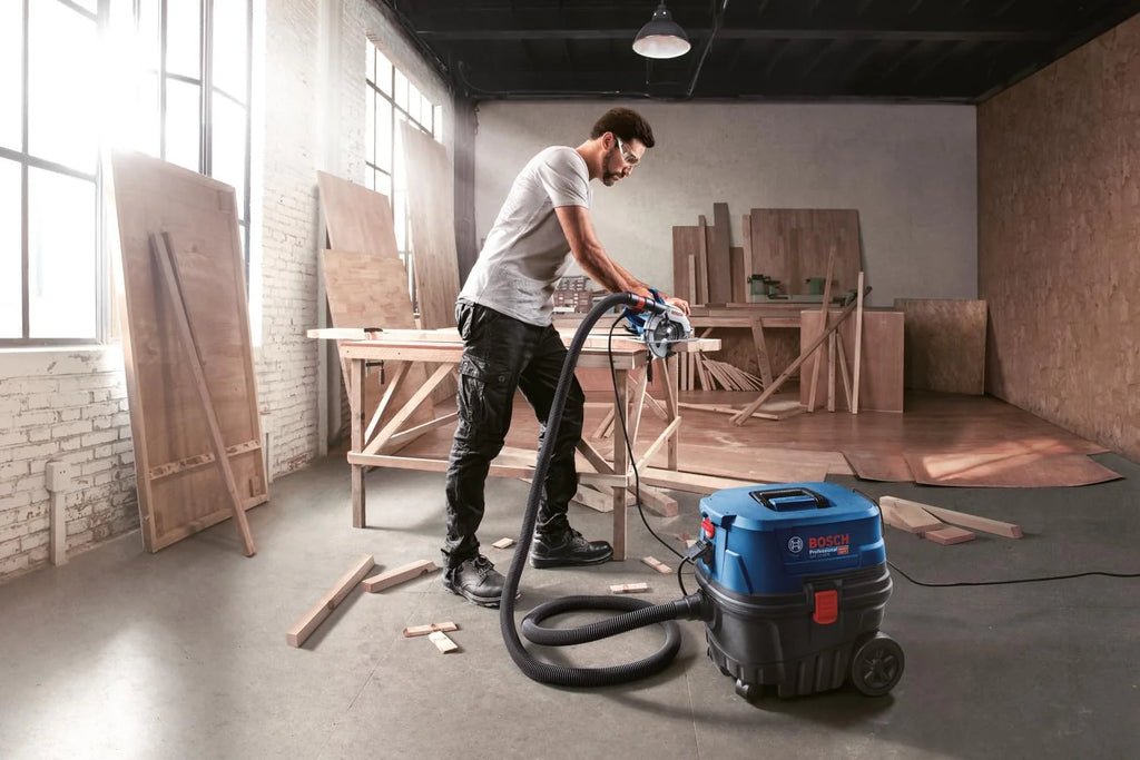 Bosch Professional Aspirateur pour Solides et liquides Gas 12-25 PL (Moteur 1 250 W, débit d'air de 65 l/s, dépression de 200 mbar, y Compris Filtre HEPA, suceur Droit)