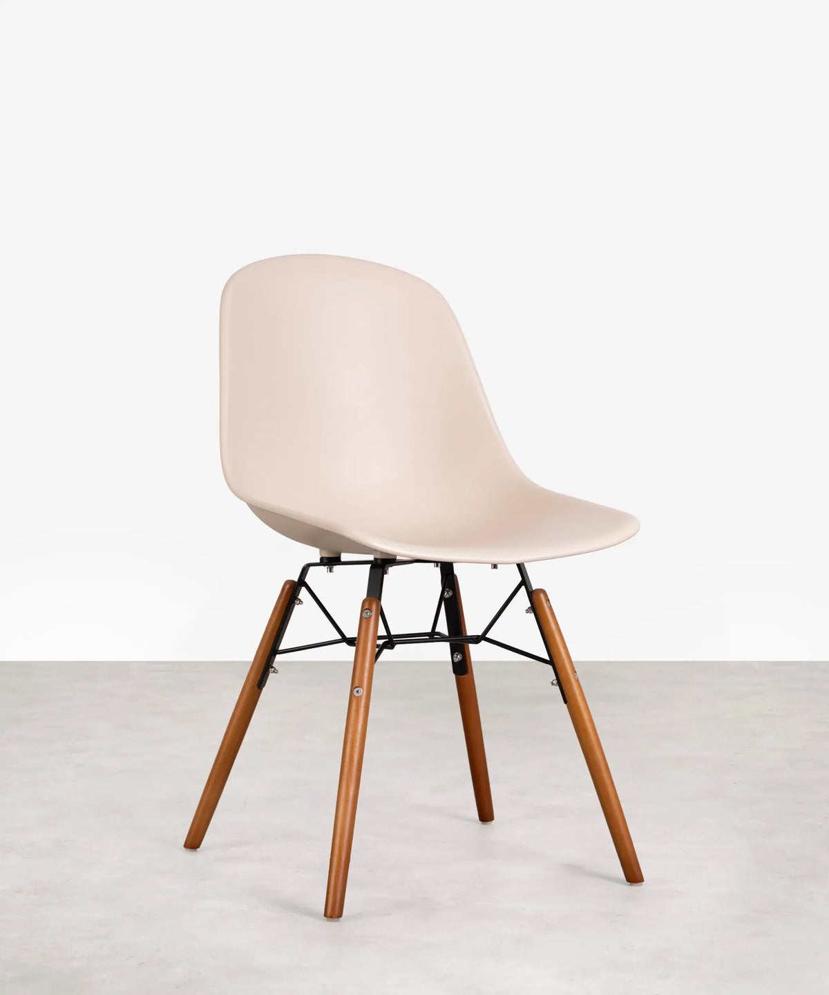 Silla de Polipropileno y Madera Elon