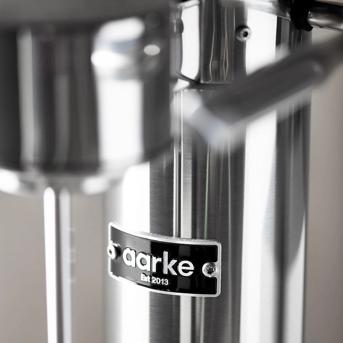 Aarke Carbonator 3, Máquina Gasificadora de Agua en Acero Inoxidable, incluye Dos Botellas (800ml), Acabado en Negro